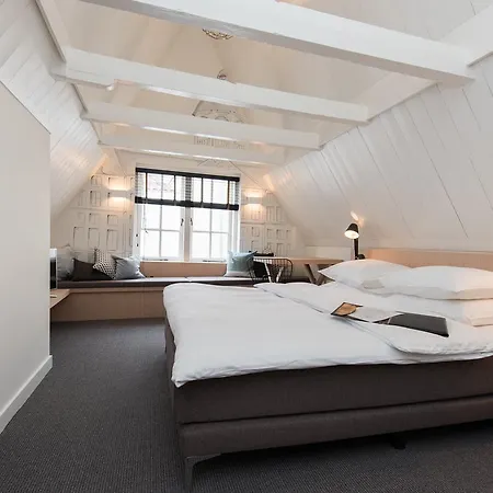 Bed And Breakfast * Amsterdam