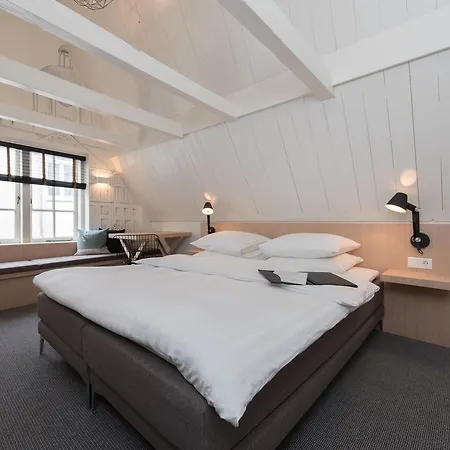 Bed And Breakfast Amsterdam